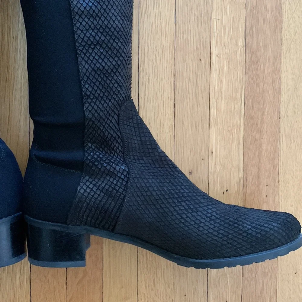 Stuart Weitzman Reserve Over the Knee Boots (Snake Reserve) in 7.5M